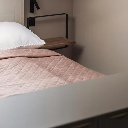 Zurenborg Bed & Breakfast Anversa